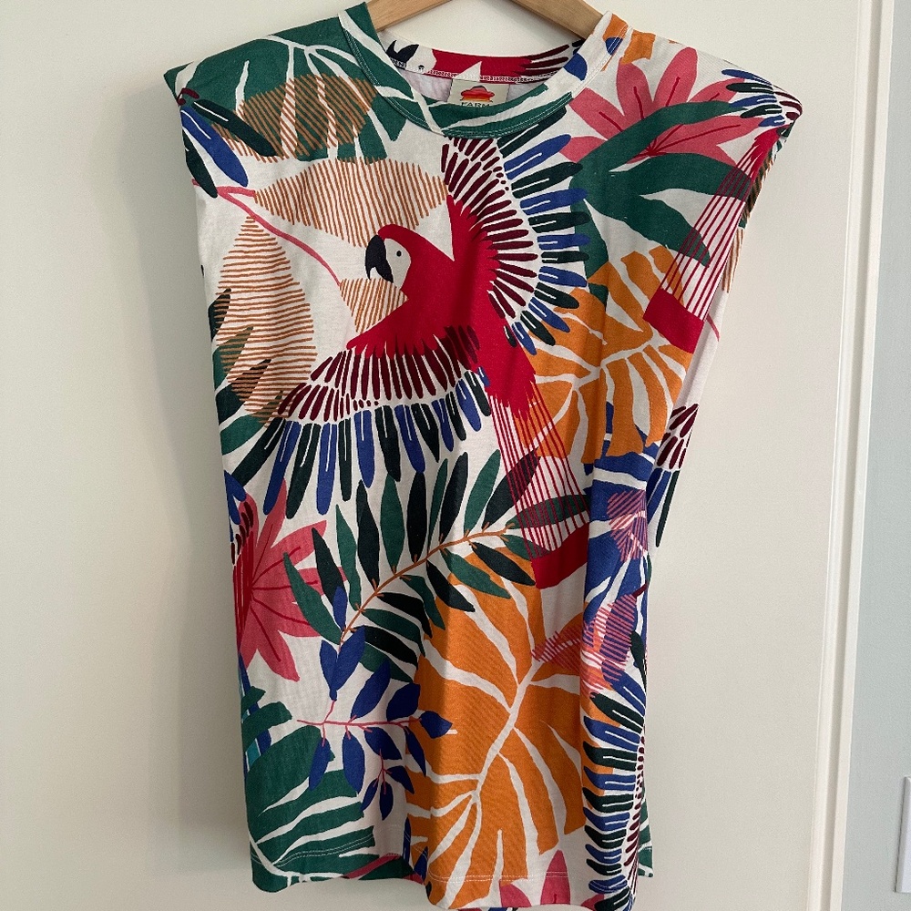 Farm Rio Organic cotton printed sleeveless top with shoulder pads.  Size medium.